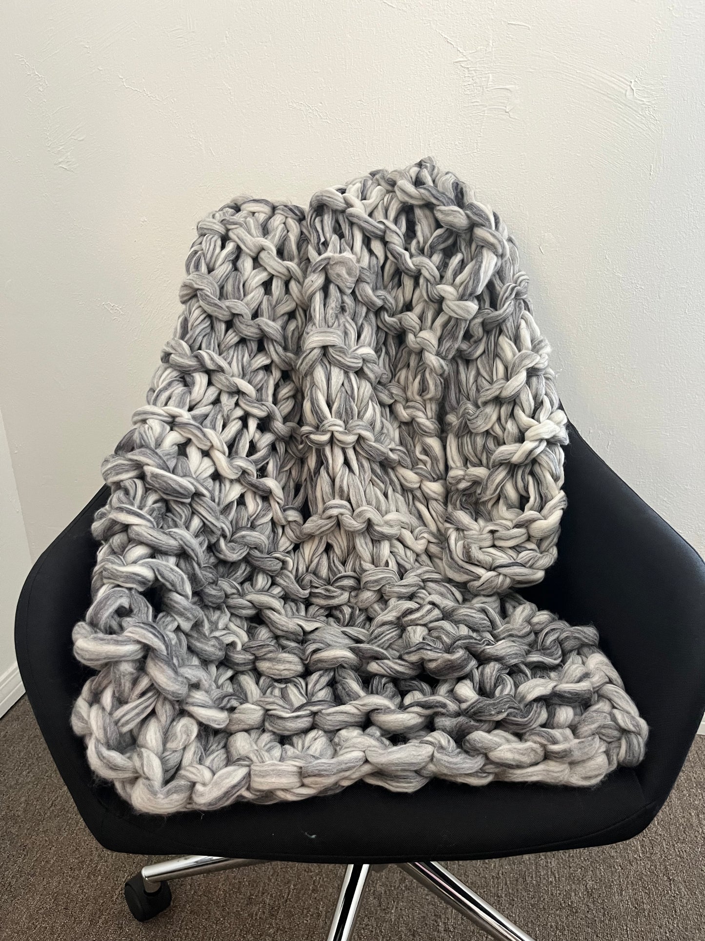 Grey Super Chunky Hand Knit Merino Wool Throw 35''x70'' (89cm x 177 cm) - HALF PRICE!